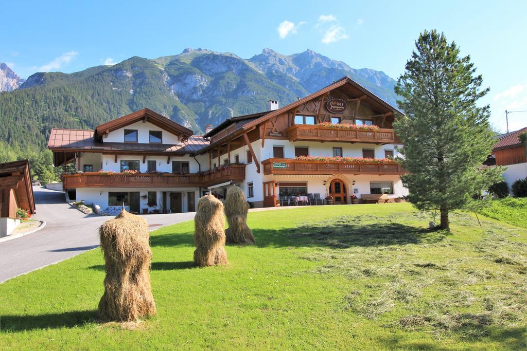 Ivos Sonnenpension Leutasch Exteriör bild